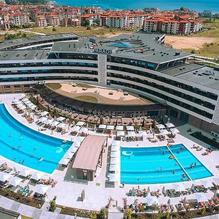 Хотел Aqua Paradise & Aqua Park 4*