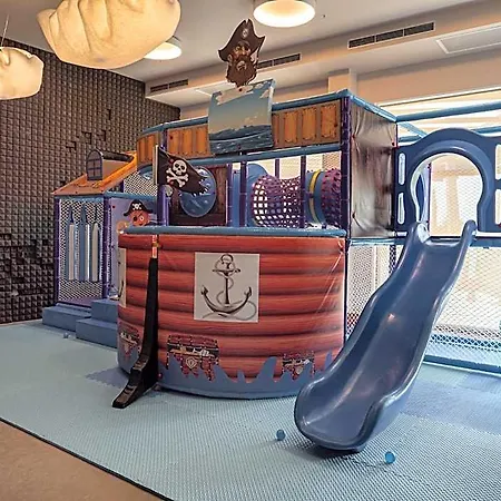 Aqua Paradise & Aqua Park 호텔 4*