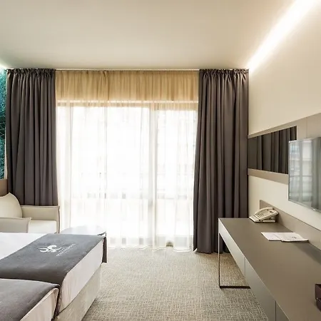 فندق Aqua Paradise & Aqua Park نيسيبار