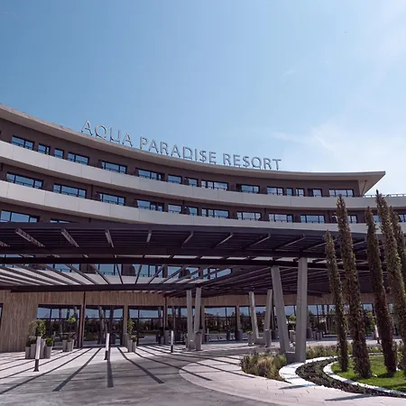 Aqua Paradise & Aqua Park 4*