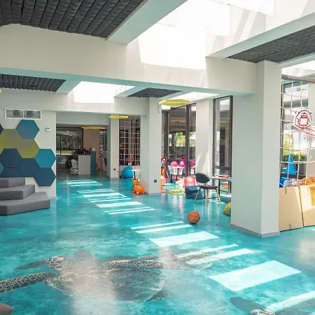 Хотел Aqua Paradise & Aqua Park Несебър