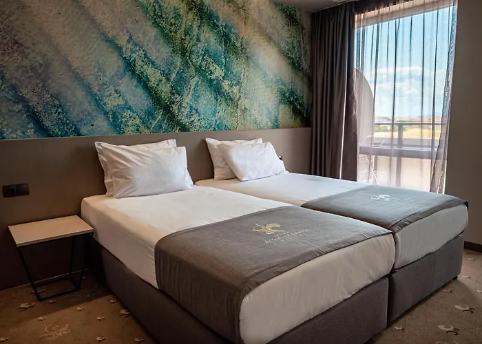 Aqua Paradise & Aqua Park Хотел Несебър