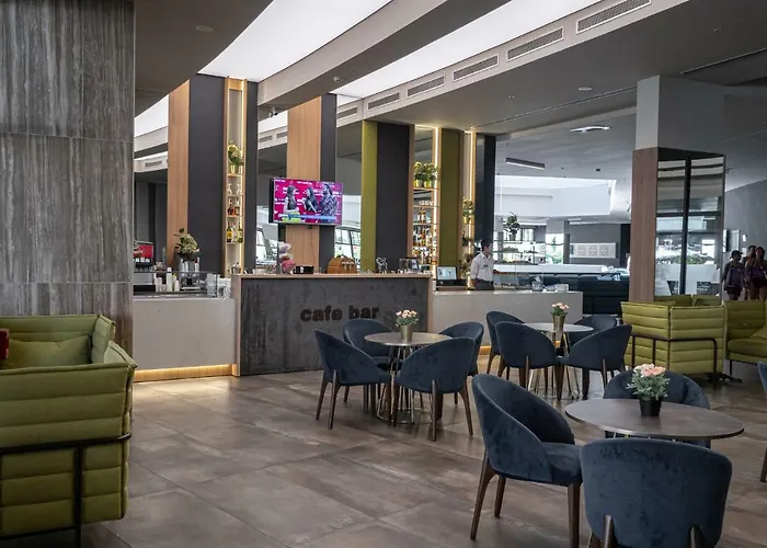 Отель Aqua Paradise & Aqua Park Несебр